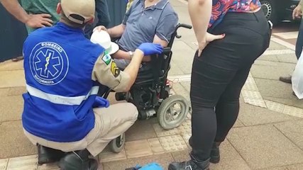Cadeirante sofre queda e precisa ser atendido pelo Siate