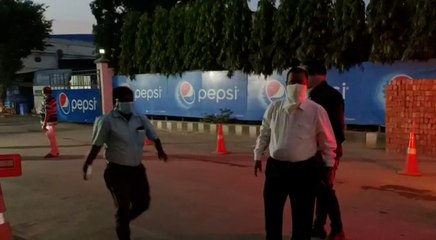 কামালগাজির ঠান্ডা পানীয়ের কারখানায় গ্যাস লিক, অসুস্থ বহু, আতঙ্কে গোটা এলাকা | Oneindia Bengali