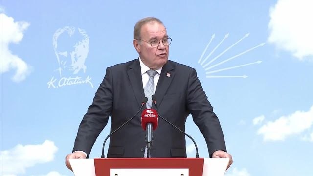 Faik Öztrak: Hıçkıra Hıçkıra Ağladığı, Dört Parmak Yapıp Meydanlarda Selamlattığı Rabia'yı Dün Katar Topraklarına Gömüverdi