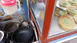 Indonesian Street Food Tour of Glodok (Chinatown) in Jakarta - DELICIOUS Indonesia Food! 12