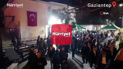 Bakan Soylu ve Bakan Özer'den saldırıda hayatını kaybeden öğretmenin ailesine taziye ziyareti