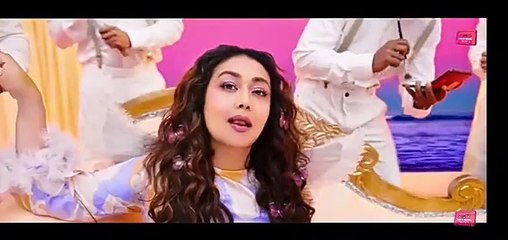 12 Ladke - Tony Kakkar, Neha Kakkar | Official Music Video