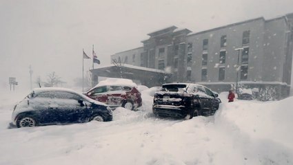 Some escape epicenter of historic snowfall just in time for Thanksgiving week