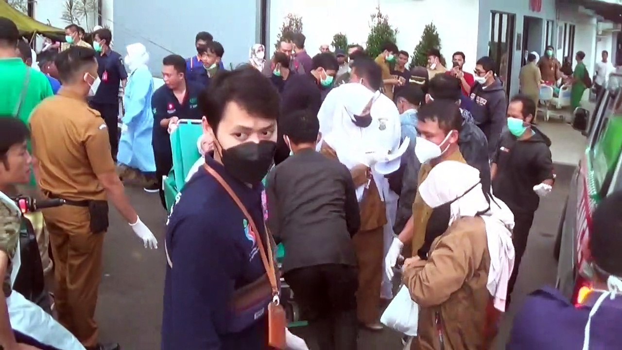 Mehr als 160 Tote bei Erdbeben auf indonesischer Insel Java