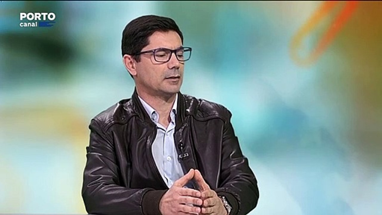 Manuel Dentista, Médico Dentista, explicou que a diferença entre próteses dentárias fixas ou removíveis