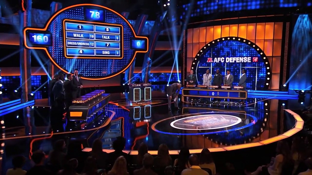 VON MILLER does EVERYTHING sexier... even WHAT | Celebrity Family Feud