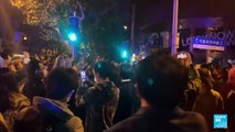 CHINE : Des centaines de manifestants à Wuhan contre les restrictions