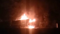 शाहपुर:नेशनल हाईवे पर भीषण सड़क हादसा,कंटेनर पलटने से लगी आग,हादसे में हुआ ये नुकसान