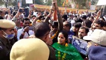 Video : जिला मुख्यालय पर नंदीशाला खोलने की मांग को लेकर जंगी प्रदर्शन