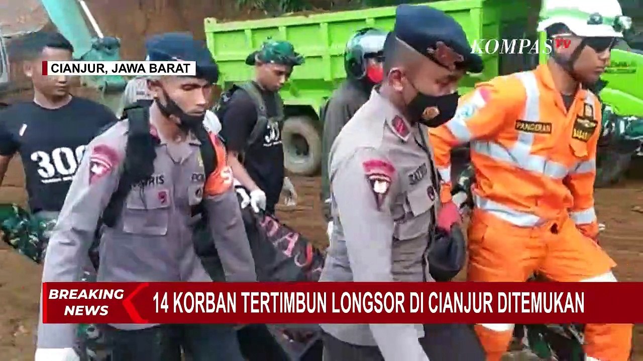 Tải video: Tim Gabungan Temukan 14 Korban Tertimbun Longsor di Cianjur