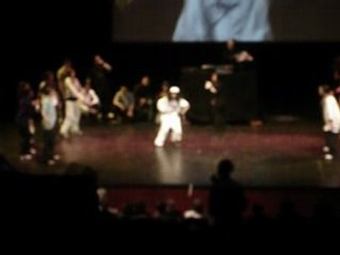 Popping & krump battle