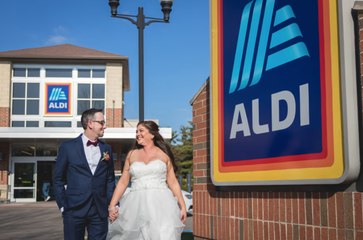 Ce couple réalise son plus grand rêve… Se marier chez Aldi