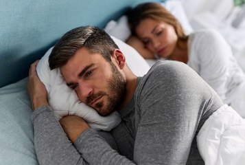 Baisse de libido : voici ce qui fait le plus chuter le désir des hommes, selon leurs propres confidences