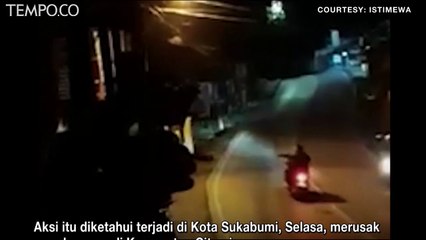 Viral, Aksi Brutal Geng Motor di Sukabumi Rusak Rumah Warga