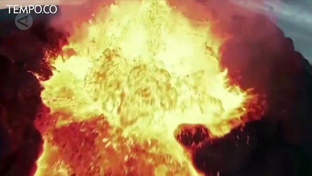 Detik-detik Drone Tabrak Gunung Berapi Islandia Saat Meletus