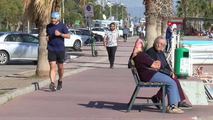 ANTALYA'DA KASIM AYINDA DENİZ KEYFİ