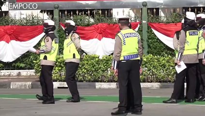 Video herunterladen: Sistem Ganjil Genap Mulai Berlaku, STRP Tetap Jadi Persyaratan