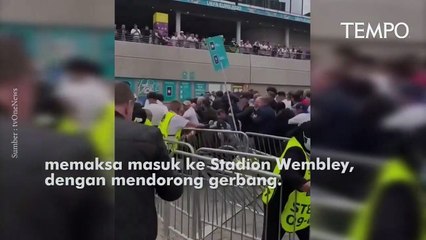 Detik-detik Ricuh Suporter Inggris di Final Euro 2020: Tanpa Memiliki Tiket Memaksa Masuk Stadion