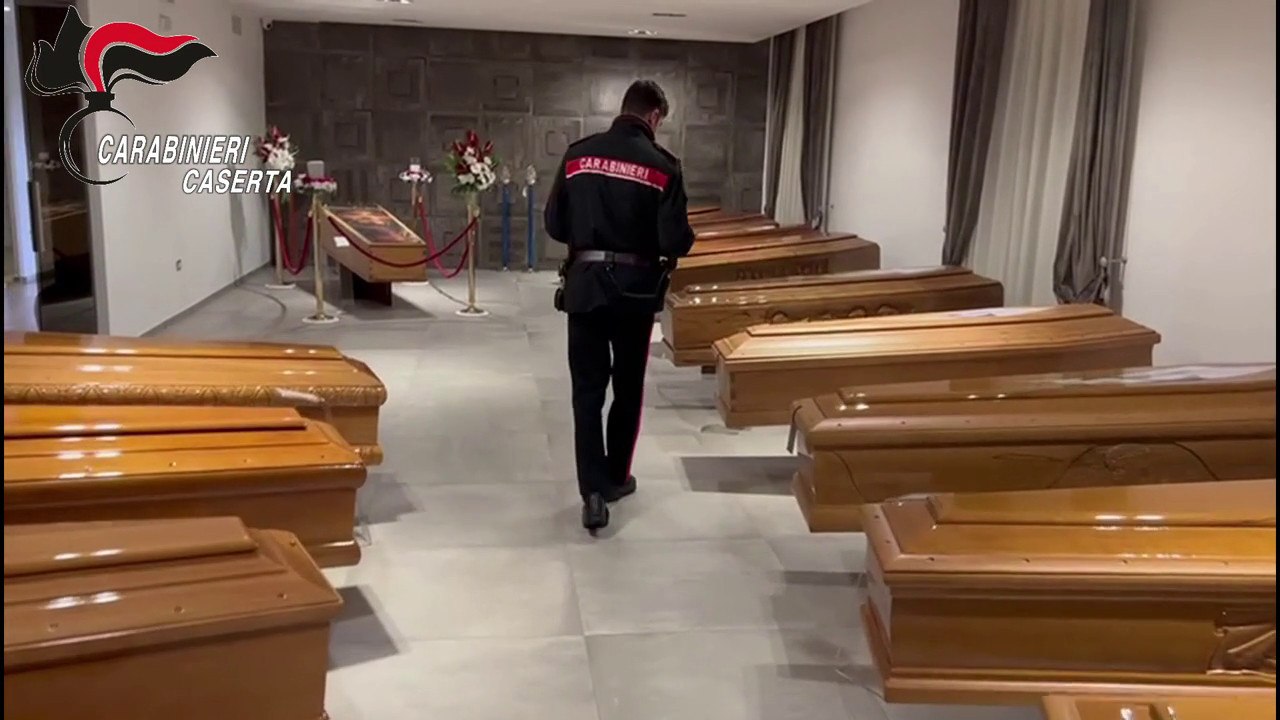 Camorra, blitz con 37 arresti contro fazioni clan dei Casalesi