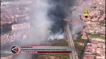Kebakaran Hutan Hancurkan Resor Pantai di Sisilia Italia