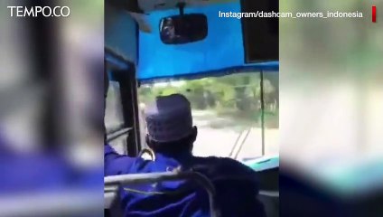 Viral Detik-detik Kecelakaan Bus Sugeng Rahayu, Menyalip di Tikungan