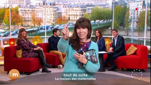Julia Vignali en larmes ce matin en annonçant le départ d’une membre de l’équipe de l'émission Télématin sur France 2 - VIDEO