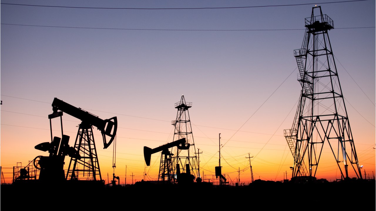 Pétrole : le Brent plonge, la Chine inquiète, Goldman Sachs sabre son objectif de cours