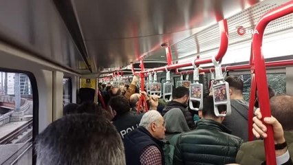 Tren yokuşu çıkamadı, yolcular panik yaşadı