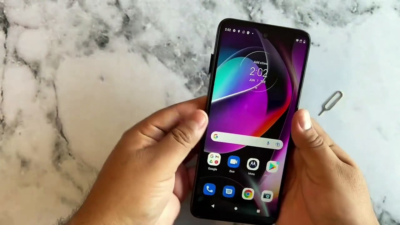 Motorola moto G 5G mobile phone features and overviews