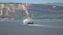 Bozcaada'ya feribot seferlerine fırtına engeli