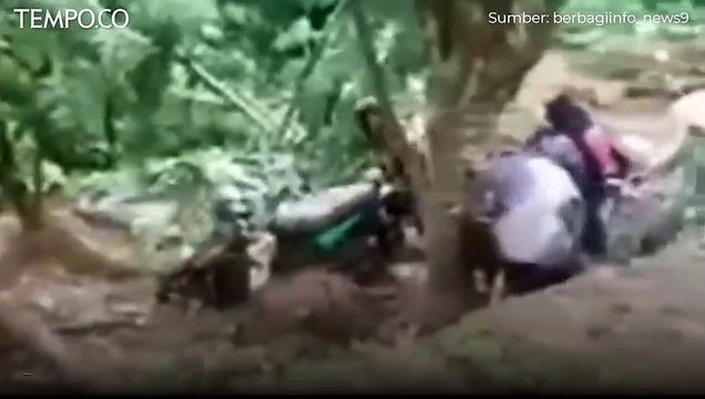 Hujan Deras dengan Durasi Lama Sebabkam Longsor di Desa Dieng