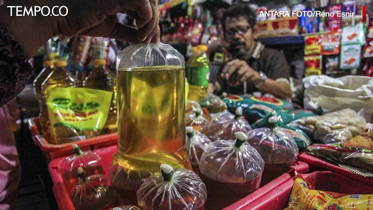 Stok Minyak Goreng di Pasar Tradisional Habis,...