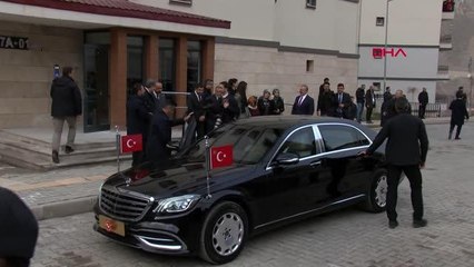 CUMHURBAŞKANI ERDOĞAN'I YENİ EVLERİNDE AĞIRLAYIP ÇAY İKRAM ETTİLER
