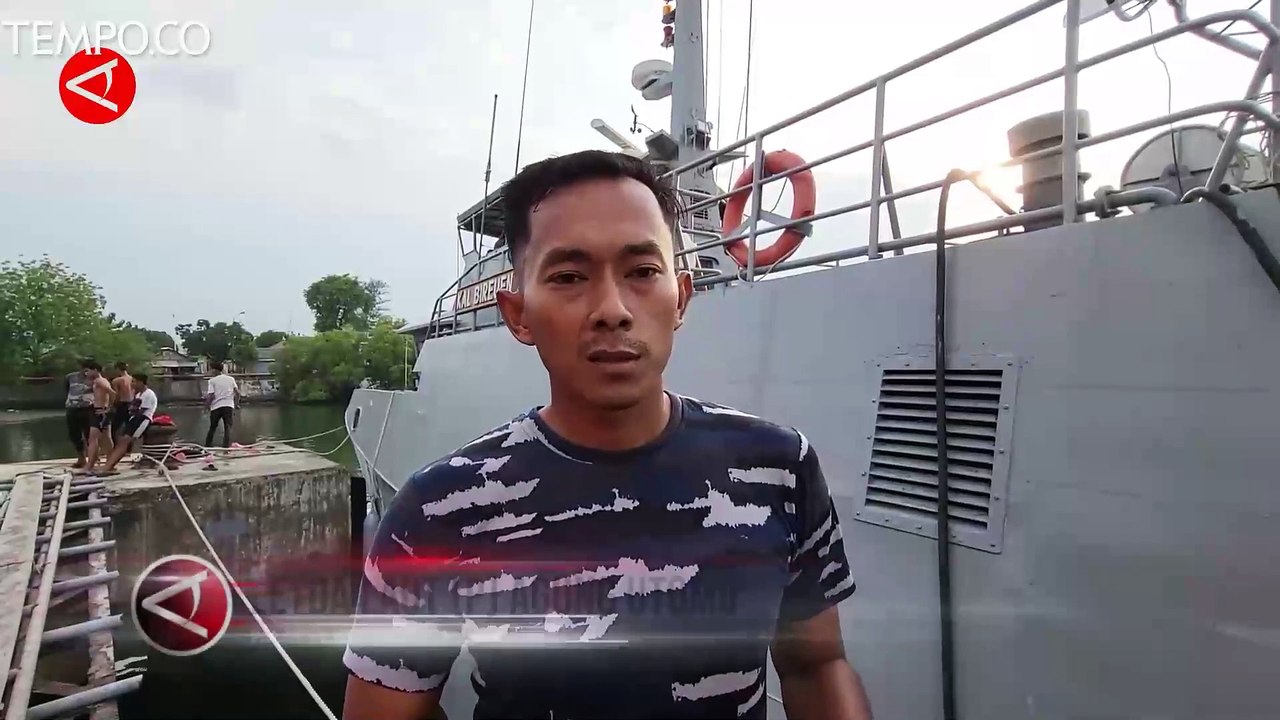 Anggota TNI Selamatkan Remaja yang Tenggelam di Perairan Aceh Utara