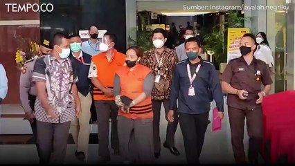 Eks Bupati Tabanan Tersangka, Pakai Rompi Oranye Menuju Tahanan Polda Metro Jaya