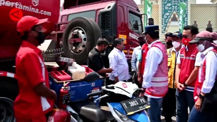 Descargar video: Menhub Budi Karya Tiga Alternatif Rekayasa Lalu Lintas Selama Mudik Lebaran