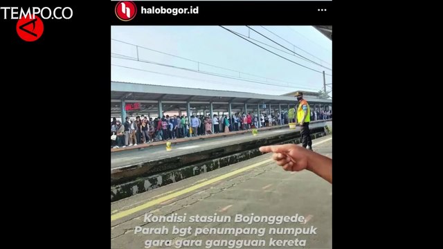 KRL Tersendat di CItayam Akibat Tabrak Mobil, Penumpang Terlantar