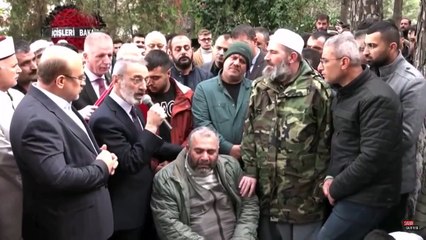 Karkamış'ta ölen öğretmenin cenazesine katılan Bakan Yardımcısı Ömer Sezgin: Öğretmenlik yapıp ölse sadece öğrencileri bilecekti