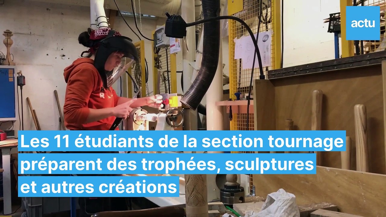 L'entraîneur du XV de France, Laurent Labit, était en visite au lycée du bois de Revel