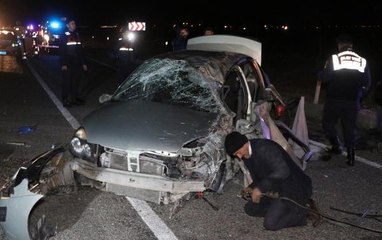 OTOMOBİL TAKLA ATTI; ANNE, BABA VE GELİNİ ÖLDÜ, 2 KİŞİ DE AĞIR YARALANDI