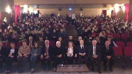 Kültür ve Turizm Bakan Yardımcısı Yavuz, "Siyahlı Kadın" tiyatro oyununu izledi
