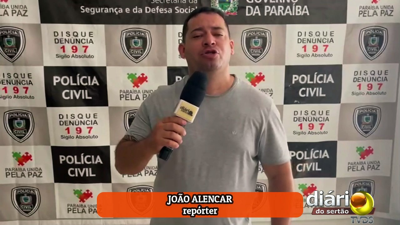 Dupla armada com facas peixeira assalta comerciante na região de Pombal e leva moto e dinheiro