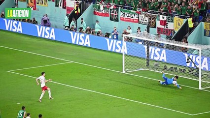 Télécharger la video: México empata sin goles ante Polonia; Ochoa evita la derrota al atajar un penal a Lewandowski