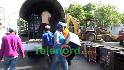 Procuraduría fiscal Duarte destruye máquinas tragamonedas que operaban en SFM