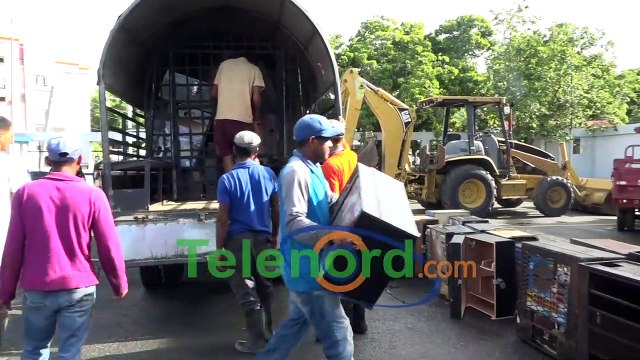 Procuraduría fiscal Duarte destruye máquinas tragamonedas que operaban en SFM