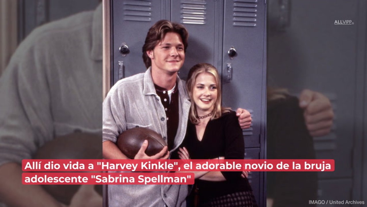 ¿Recuerdas a Harvey de 'Sabrina, la bruja adolescente'? Así luce ahora