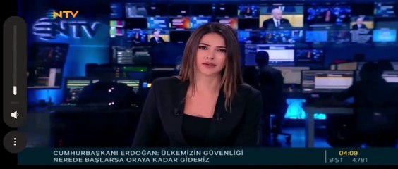 Depreme canlı yayında yakalandı