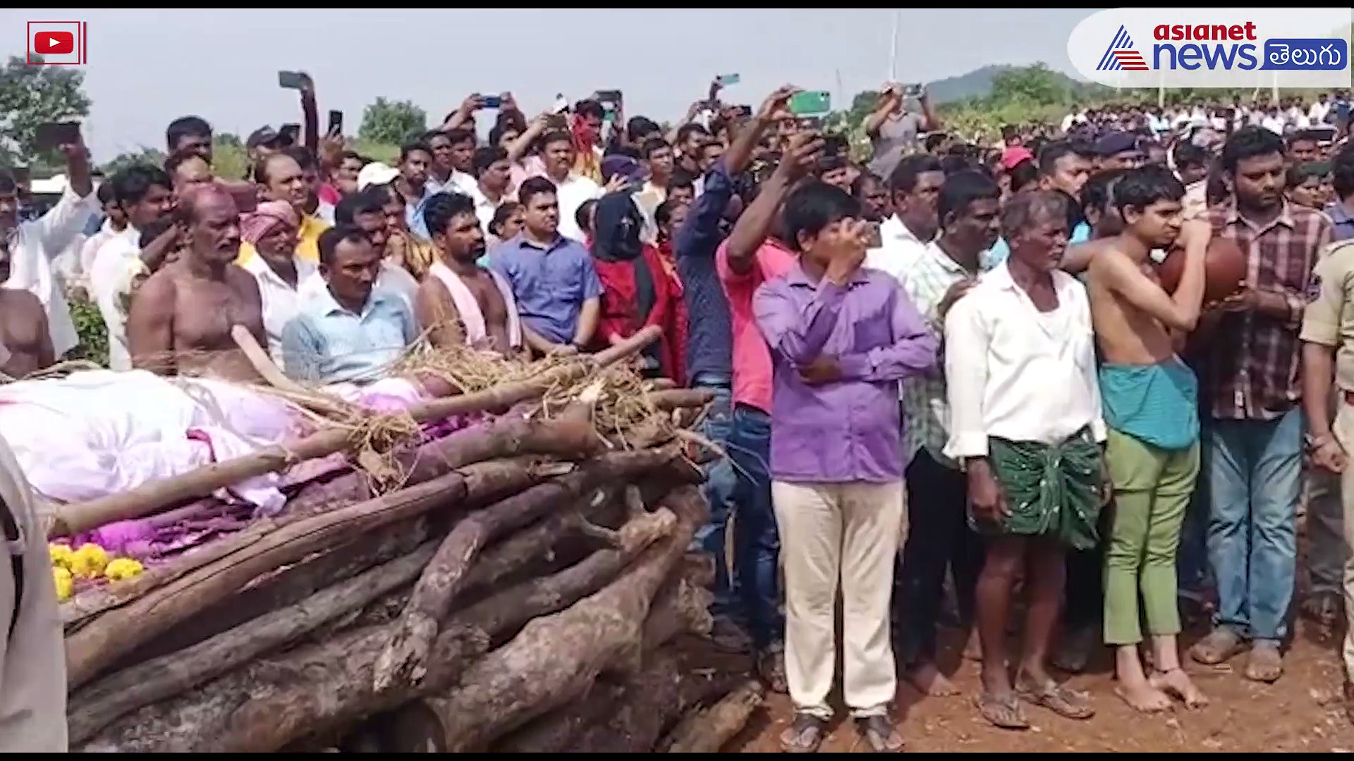 అడవుల్ని నరికినట్లే అధికారుల్ని నరికితే ఊరుకోబోం... ఎవ్వర్నీ వదిలిపెట్టం: మంత్రుల హెచ్చరిక 