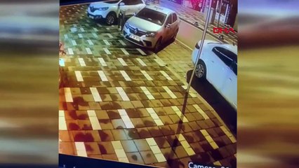 Düzce depreminde bir vatandaşın 3. kattan atlama anı kamerada