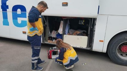 ŞOFÖR, PARK HALİNDEKİ OTOBÜSÜN BAGAJINDA ÖLÜ BULUNDU